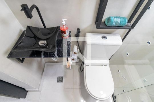 Banheiro de apartamento para alugar com 1 quarto, 30m² em Moema, São Paulo