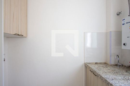 Área de Serviço de apartamento para alugar com 2 quartos, 44m² em Barro Vermelho, São Gonçalo