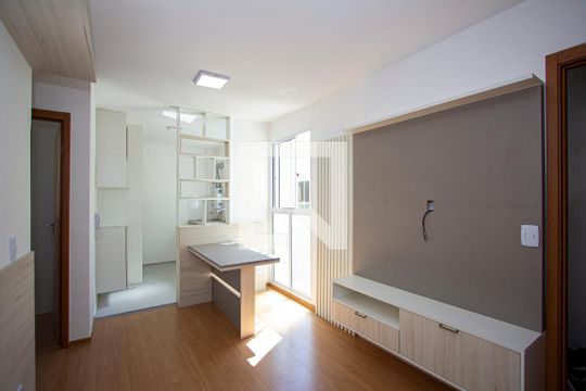 Sala de apartamento para alugar com 2 quartos, 44m² em Barro Vermelho, São Gonçalo