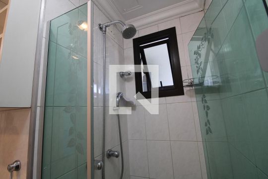 Chuveiro de apartamento à venda com 2 quartos, 52m² em Jardim Itapeva, São Paulo