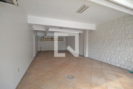 Garagem de casa à venda com 4 quartos, 358m² em Nonoai, Porto Alegre
