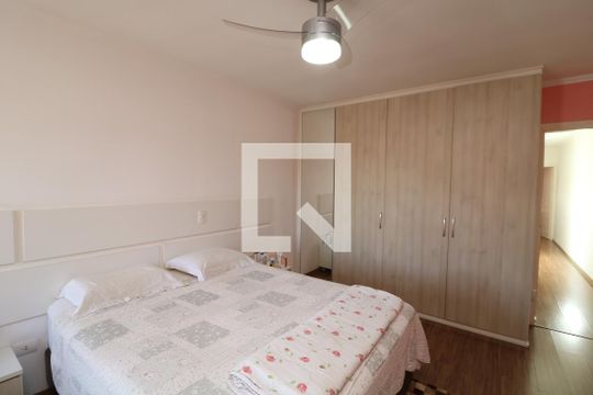 Quarto de casa à venda com 3 quartos, 165m² em Vila Carrão, São Paulo