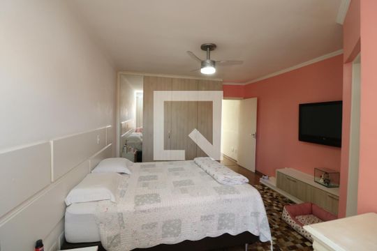 Quarto de casa à venda com 3 quartos, 165m² em Vila Carrão, São Paulo