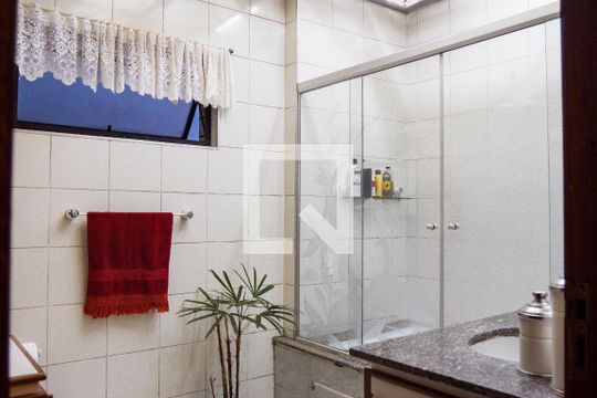 Banheiro da Suíte de apartamento à venda com 3 quartos, 130m² em Vila Valparaíso, Santo André