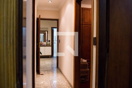 Corredor de apartamento à venda com 3 quartos, 130m² em Vila Valparaíso, Santo André
