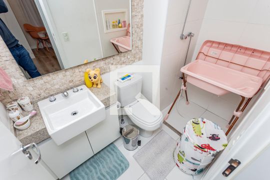 Banheiro de apartamento à venda com 2 quartos, 57m² em Cambuci, São Paulo