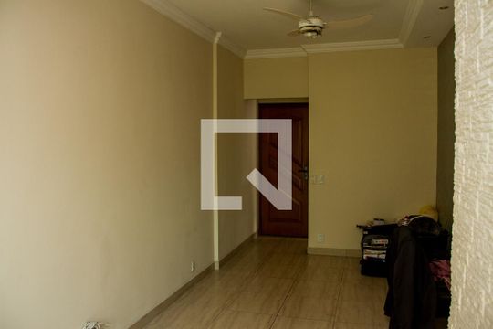 Sala de apartamento para alugar com 2 quartos, 52m² em Piedade, Rio de Janeiro