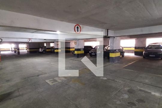 Garagem  de apartamento para alugar com 2 quartos, 52m² em Piedade, Rio de Janeiro