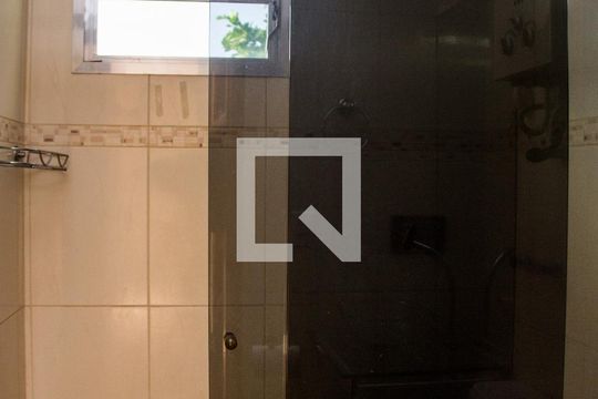 Banheiro Social de apartamento para alugar com 2 quartos, 52m² em Piedade, Rio de Janeiro