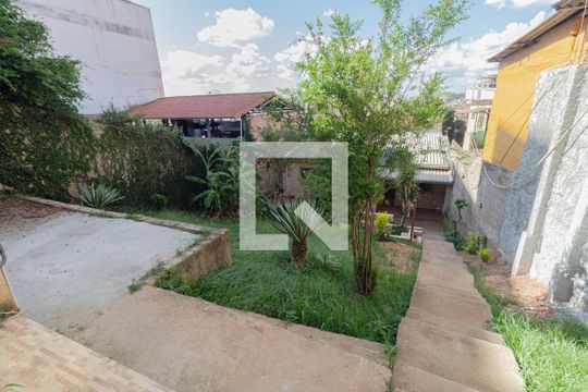 Quintal de casa à venda com 1 quarto, 125m² em União, Belo Horizonte