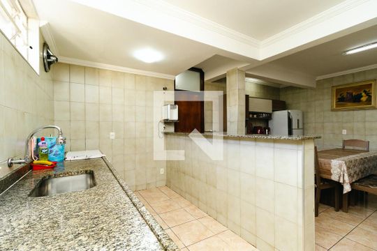 Cozinha de casa à venda com 5 quartos, 280m² em Jardim Bandeiras, Jundiaí