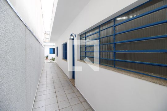 Corredor de casa à venda com 4 quartos, 240m² em Vila Baruel, São Paulo