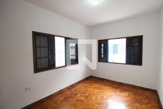 Quarto 2 de casa à venda com 4 quartos, 240m² em Vila Baruel, São Paulo