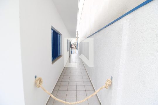 Corredor de casa à venda com 4 quartos, 240m² em Vila Baruel, São Paulo