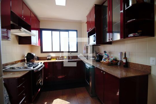 Cozinha de apartamento à venda com 4 quartos, 240m² em Vila Andrade, São Paulo