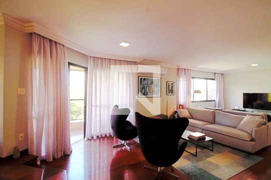 Sala  de apartamento à venda com 4 quartos, 240m² em Vila Andrade, São Paulo