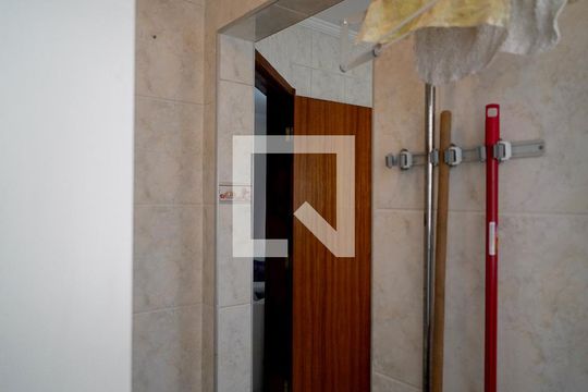 Área de Serviço de apartamento para alugar com 2 quartos, 76m² em Jardim Santa Rosália, Sorocaba
