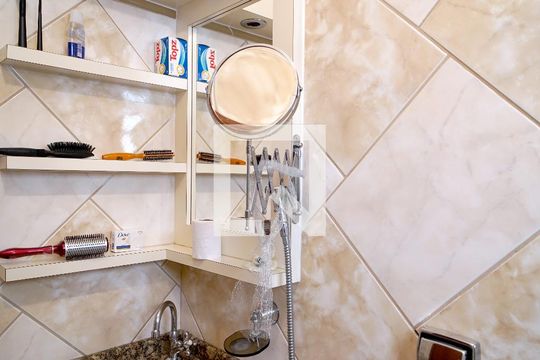 Banheiro da Suíte de apartamento para alugar com 2 quartos, 76m² em Jardim Santa Rosália, Sorocaba