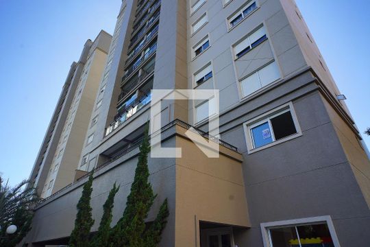 Fachada do bloco de apartamento para alugar com 2 quartos, 142m² em Passo D’areia, Porto Alegre