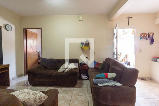 Sala 1 de casa à venda com 5 quartos, 200m² em Jardim Peri, São Paulo