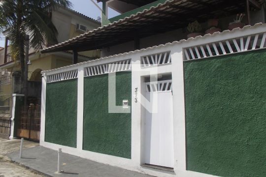 Fachada de casa à venda com 2 quartos, 360m² em Higienópolis, Rio de Janeiro
