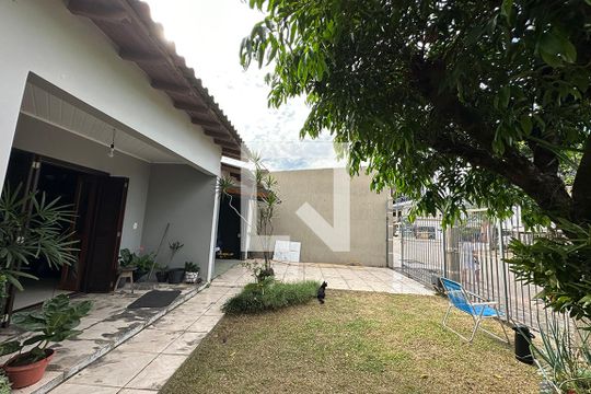 Área Externa de casa à venda com 3 quartos, 120m² em Santos Dumont, São Leopoldo