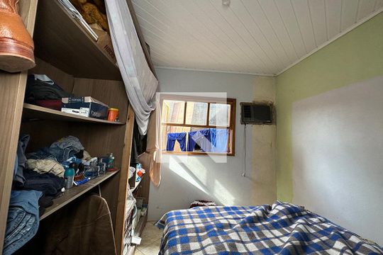 Quarto 2  de casa à venda com 3 quartos, 120m² em Santos Dumont, São Leopoldo