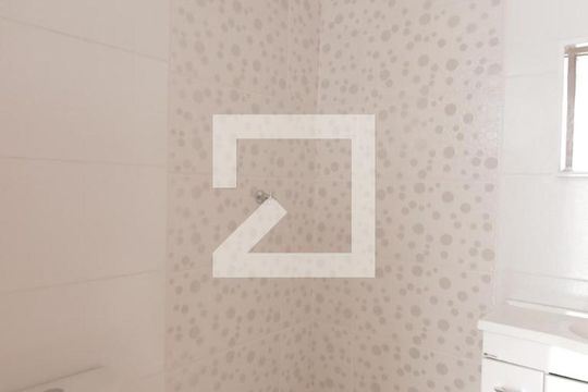 Banheiro de apartamento para alugar com 2 quartos, 39m² em Parque Cisper, São Paulo