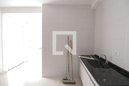 Sala/cozinha
 de apartamento para alugar com 2 quartos, 39m² em Parque Cisper, São Paulo