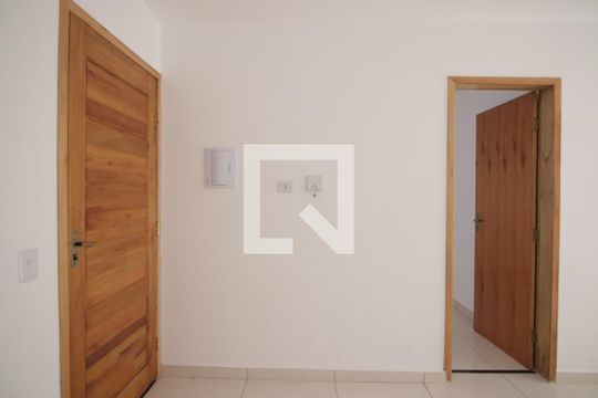Sala/cozinha
 de apartamento para alugar com 2 quartos, 39m² em Parque Cisper, São Paulo