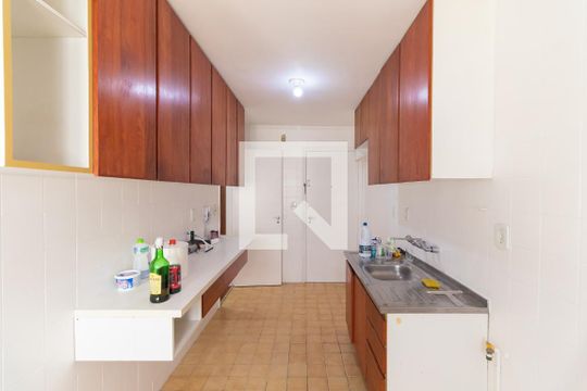 Cozinha de apartamento para alugar com 3 quartos, 90m² em Paraíso, São Paulo
