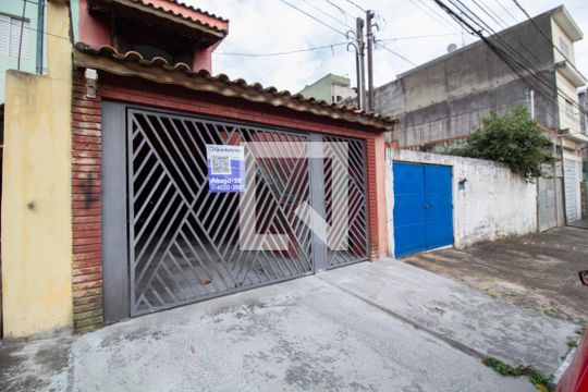 Fachada de casa para alugar com 2 quartos, 140m² em Jardim Quisisana (vila Nova Curuca), São Paulo