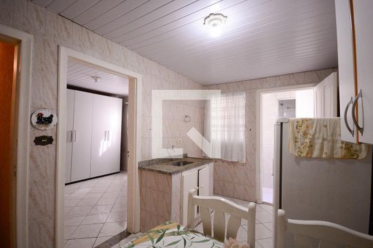 Sala/Cozinha  de casa de condomínio para alugar com 1 quarto, 35m² em Vila Brasilina, São Paulo