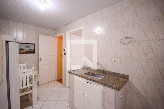 Sala/Cozinha  de casa de condomínio para alugar com 1 quarto, 35m² em Vila Brasilina, São Paulo