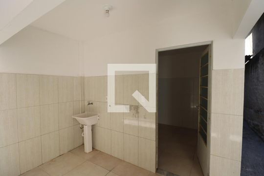 Área de Serviço de casa para alugar com 2 quartos, 58m² em Raul Veiga, São Gonçalo