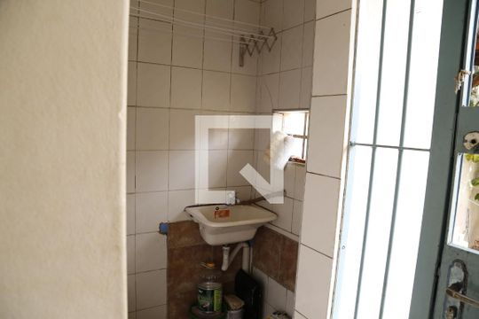 Área de Serviço da Edícula de casa à venda com 3 quartos, 175m² em Vila Palmeiras, São Paulo
