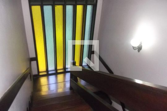 Escada de casa à venda com 5 quartos, 1200m² em Freguesia de Jacarepaguá, Rio de Janeiro