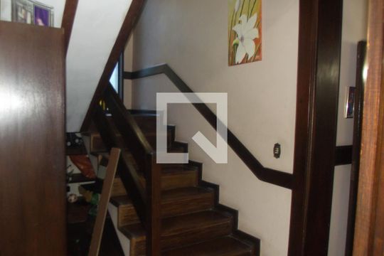 Escada de casa à venda com 5 quartos, 1200m² em Freguesia de Jacarepaguá, Rio de Janeiro