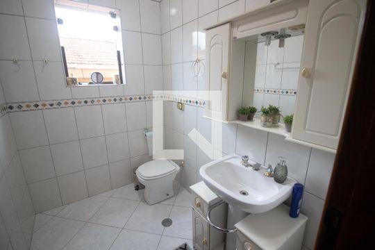 Banheiro Quarto 1  de casa à venda com 3 quartos, 166m² em Parque Sao Domingos, São Paulo