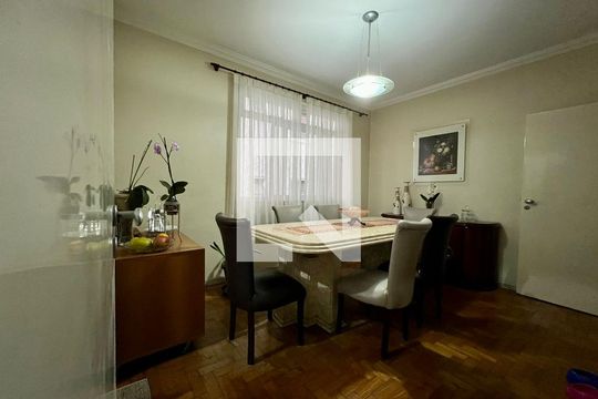 Apartamento à venda com 4 quartos, 140m² em Lourdes, Belo Horizonte