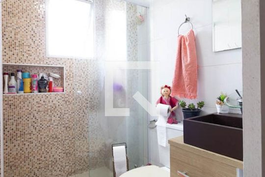 Banheiro de apartamento à venda com 2 quartos, 68m² em Vila Guilherme, São Paulo