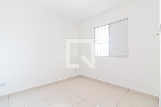 Quarto 1 de kitnet/studio para alugar com 2 quartos, 38m² em Parque Cisper, São Paulo