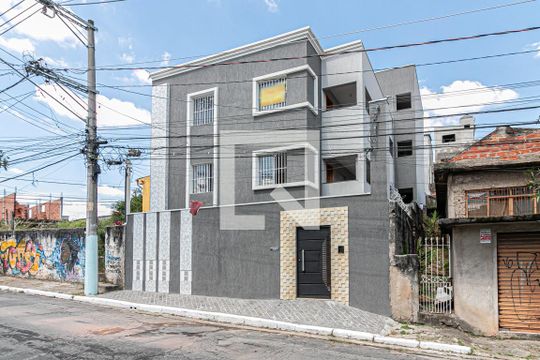 Fachada de kitnet/studio para alugar com 2 quartos, 38m² em Parque Cisper, São Paulo