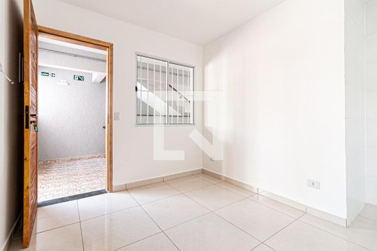 Sala de kitnet/studio para alugar com 2 quartos, 38m² em Parque Cisper, São Paulo