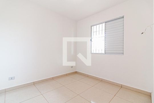 Quarto 1 de kitnet/studio para alugar com 2 quartos, 38m² em Parque Cisper, São Paulo