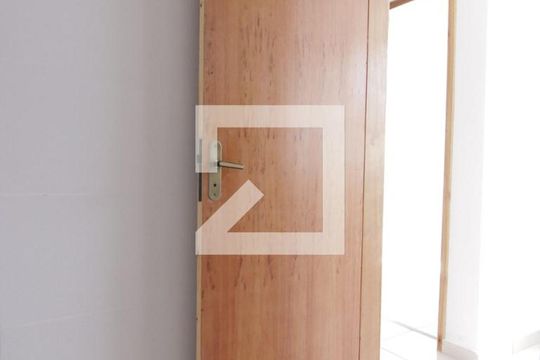 Banheiro
 de apartamento para alugar com 2 quartos, 37m² em Parque Cisper, São Paulo