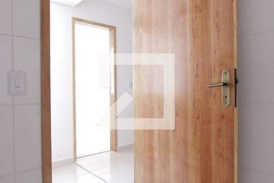 Banheiro de apartamento para alugar com 2 quartos, 38m² em Parque Cisper, São Paulo