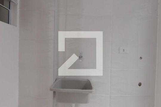 Área de serviço
 de apartamento para alugar com 2 quartos, 36m² em Parque Cisper, São Paulo