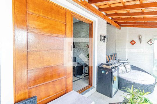 Varanda de casa à venda com 4 quartos, 220m² em Vila Universitaria, São Paulo