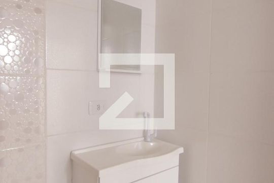 Banheiro de apartamento para alugar com 2 quartos, 38m² em Parque Cisper, São Paulo